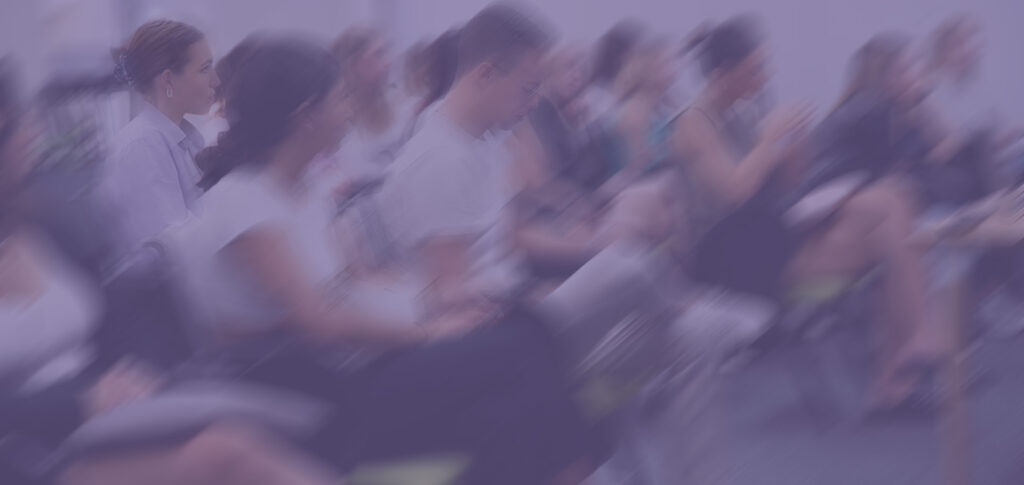 Salle de classe avec des étudiants en marketing